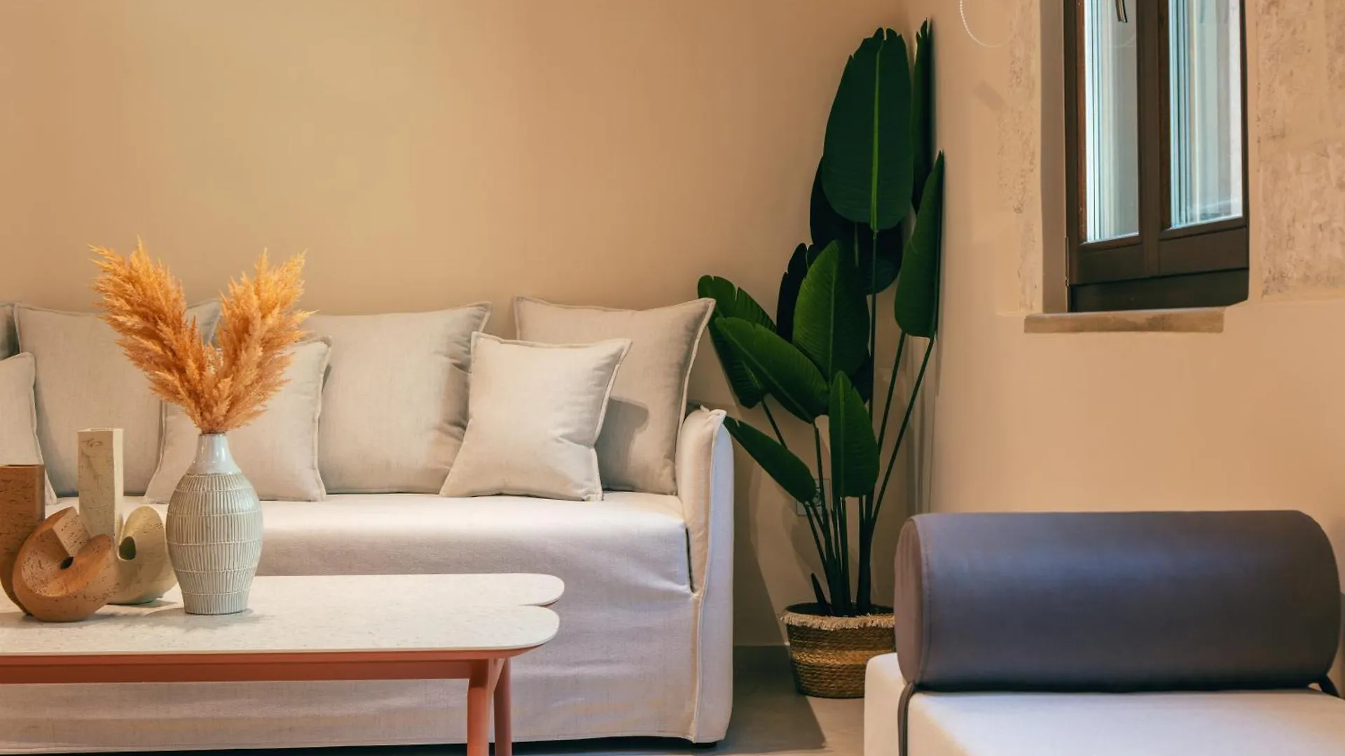 Aparthotel La Montre Luxury Boutique Suites Rethymno  Greece