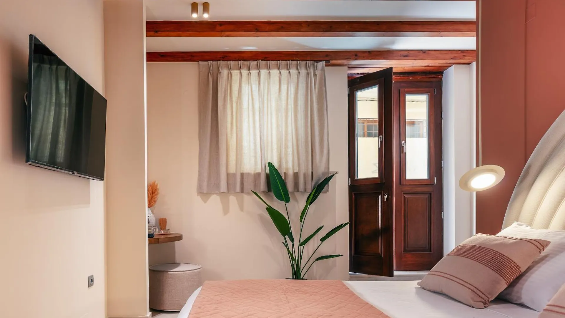 La Montre Luxury Boutique Suites Rethymno  Greece