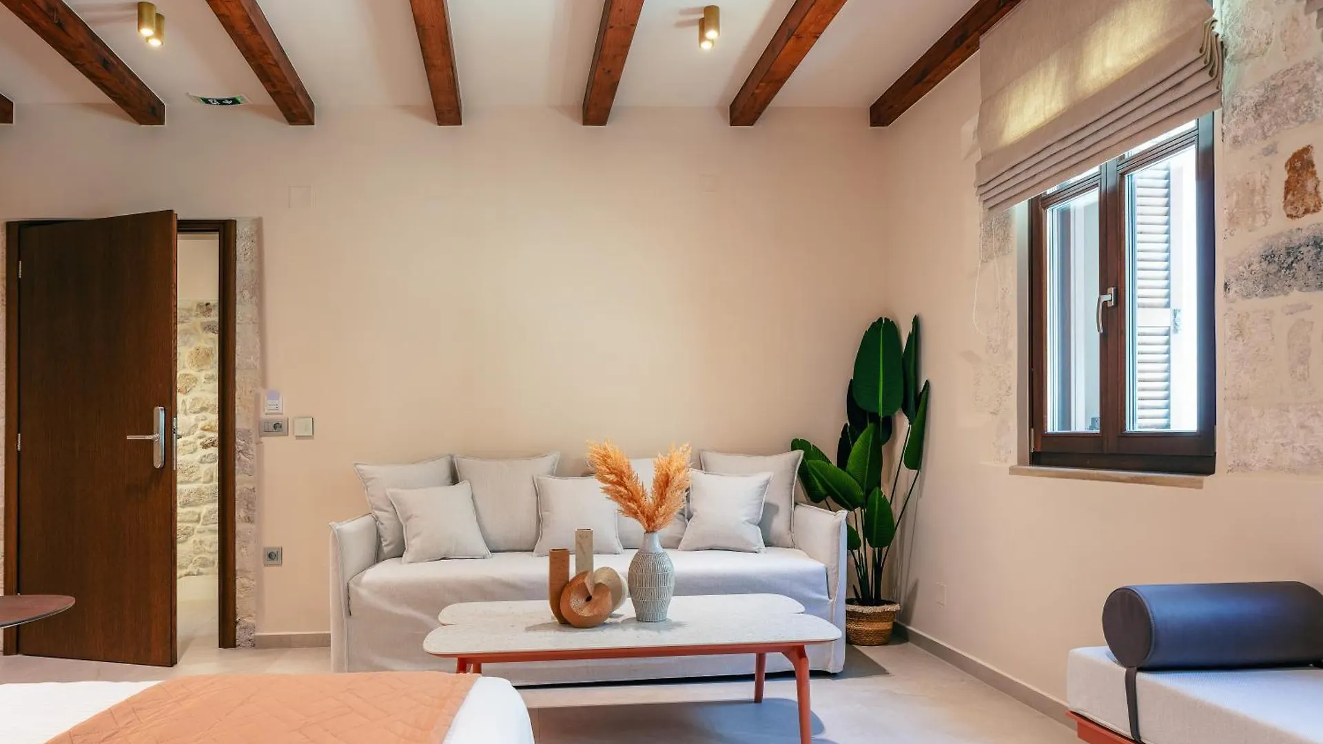 La Montre Luxury Boutique Suites Rethymno  Aparthotel
